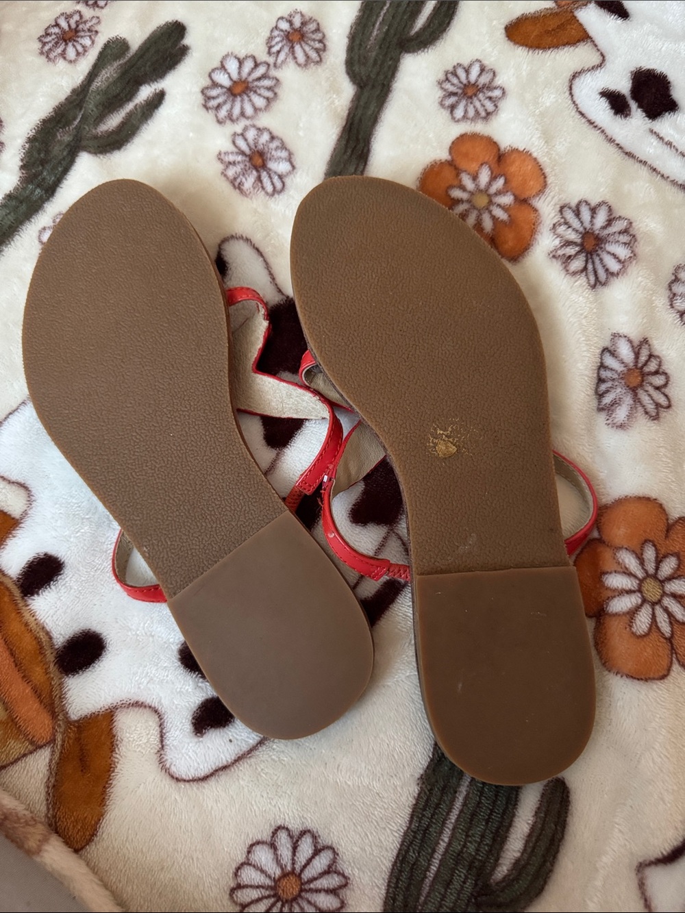Tommy Bahama beaded sandals - Picture 3 of 3